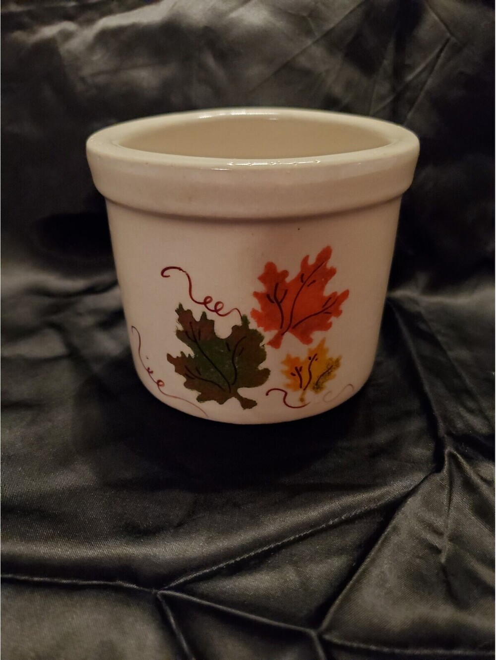 Roseville Leaf Crock